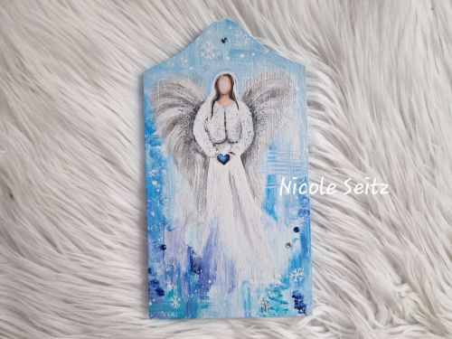 Engel auf Holzbrettchen gemalt * Winterengel * 12 x 22 x 1 cm